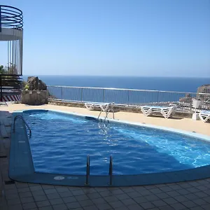 https://apartamentos-miriam.in-canary-islands.com